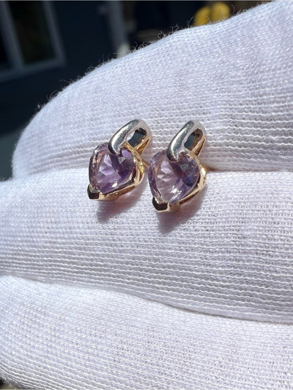 10k Yellow & White Gold Heart-Shaped Purple Amethyst Stud Earrings! - Picture 9 of 12